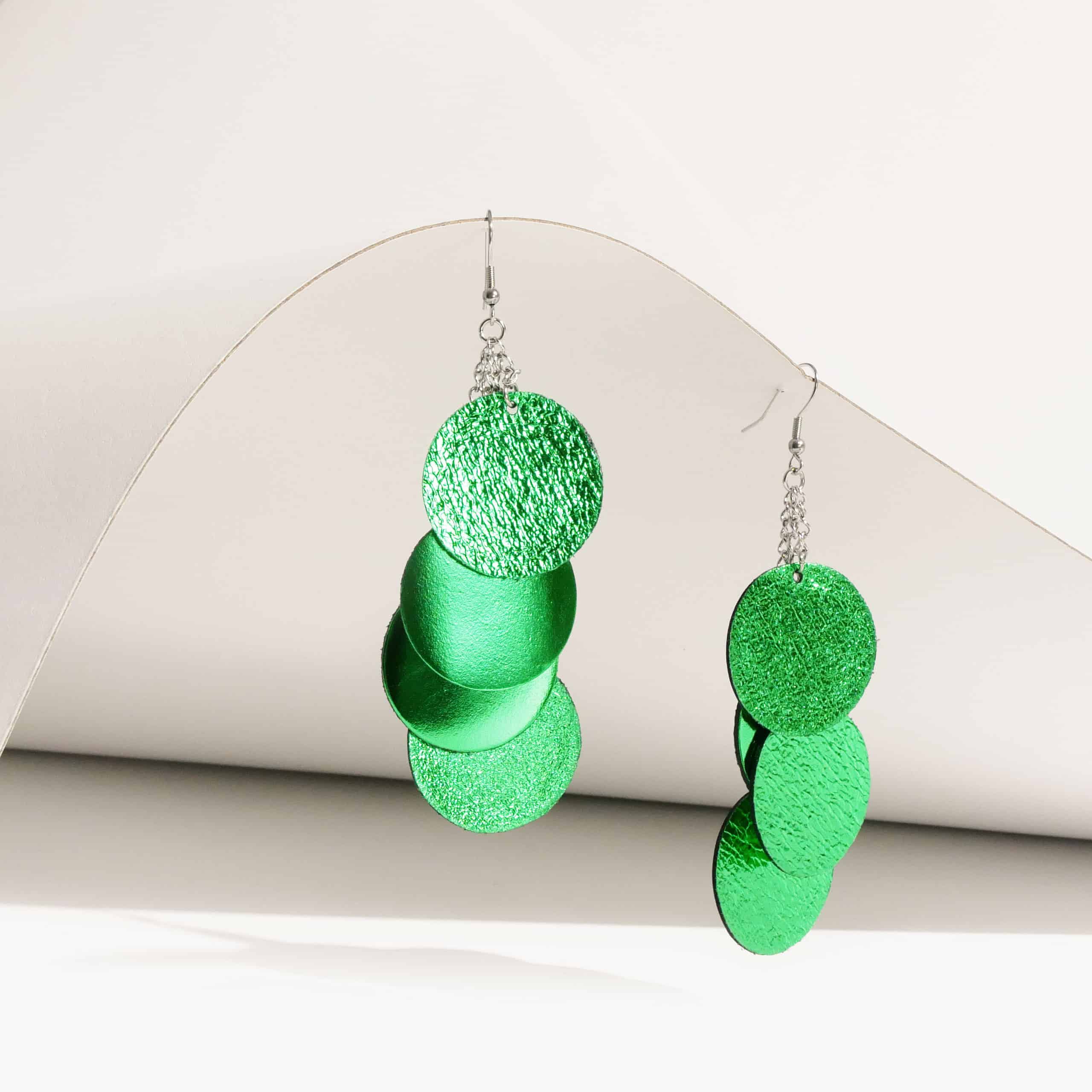 Dance Disco vihreät korvakorut / Dance Disco earrings in green