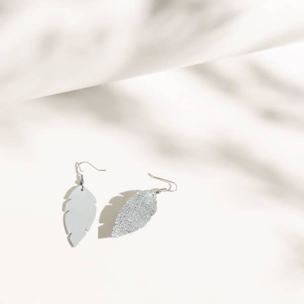 Glitter hopeiset Feathers Petite korvakorut.