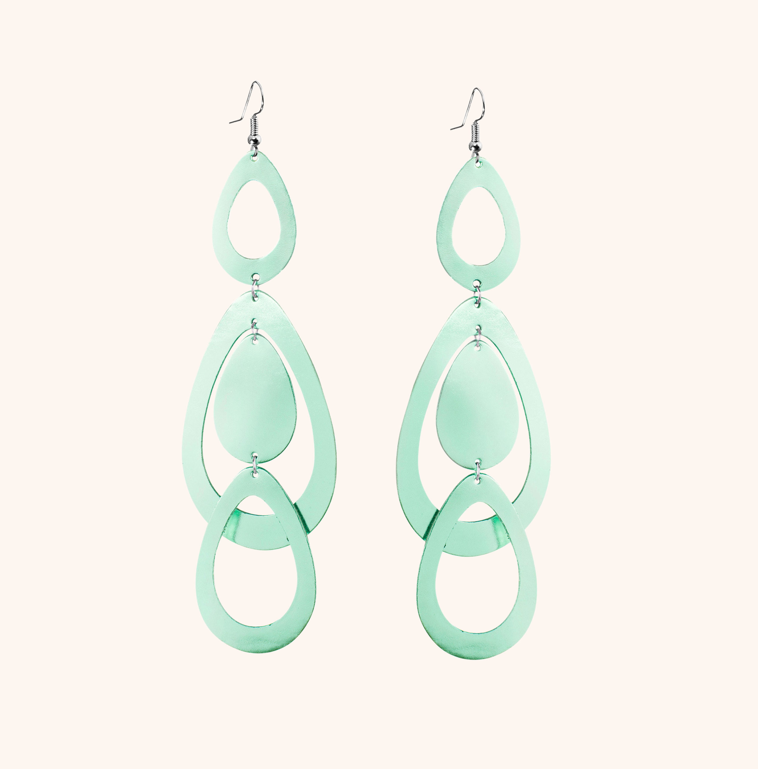 Sade Grande Waterfall korvakorut vaaleanvihreä/ Sade Grande Waterfall earrings pastel green