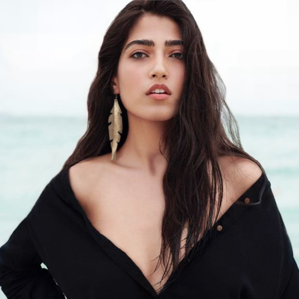 Glam Feathers glod glitter earrings