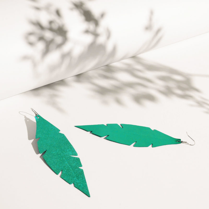 FEATHERS Grande Glitter green web 800x800 1