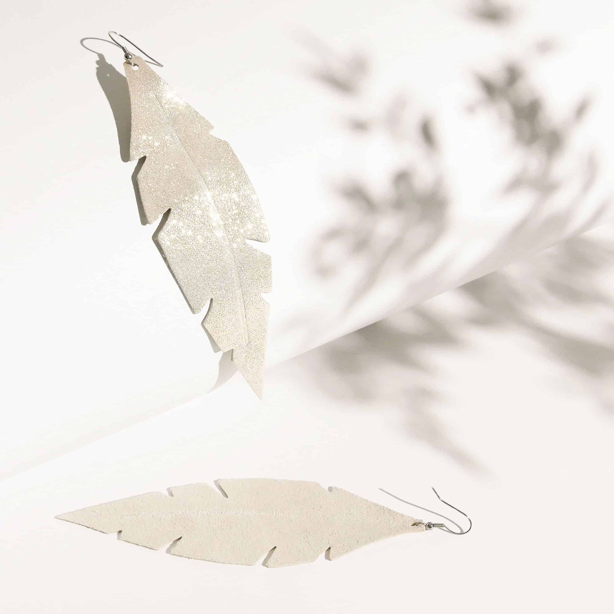 FEATHERS Grande Champagne web 1